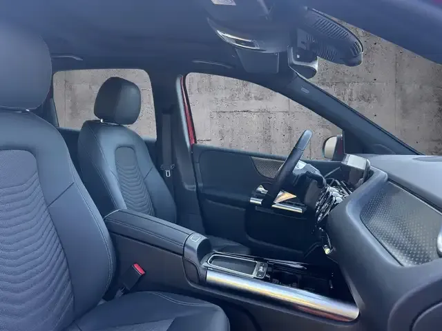 Mercedes-Benz B 220
