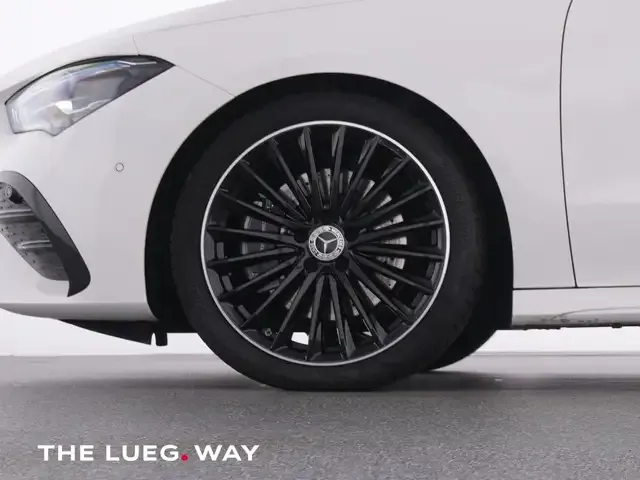 Mercedes-Benz CLA 200