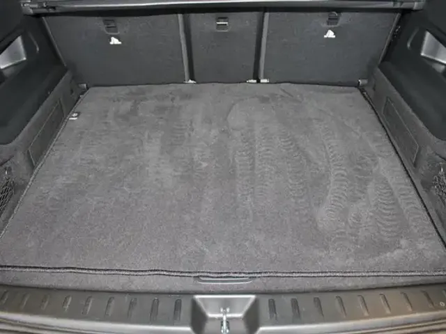 Mercedes-Benz EQB 300