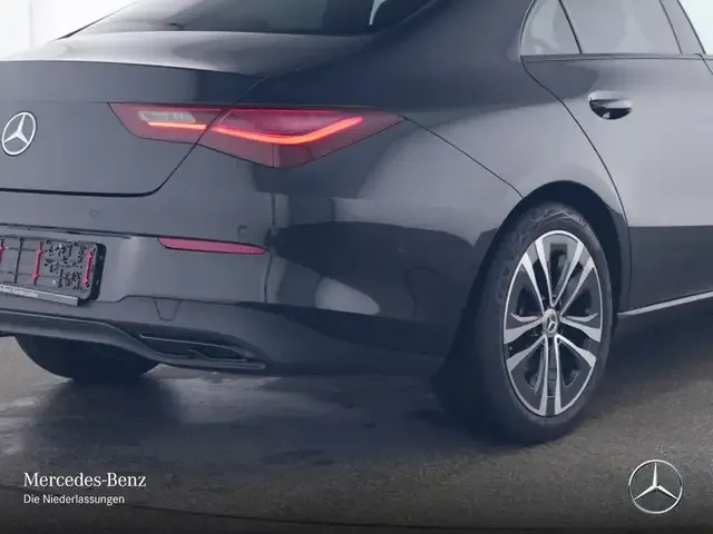 Mercedes-Benz CLA 180