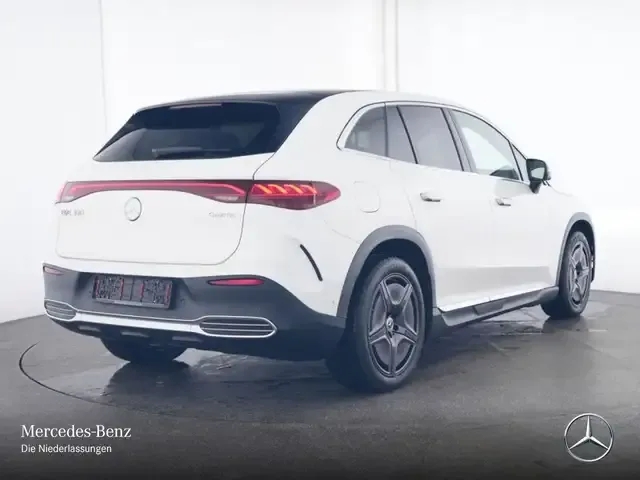 Mercedes-Benz EQE SUV