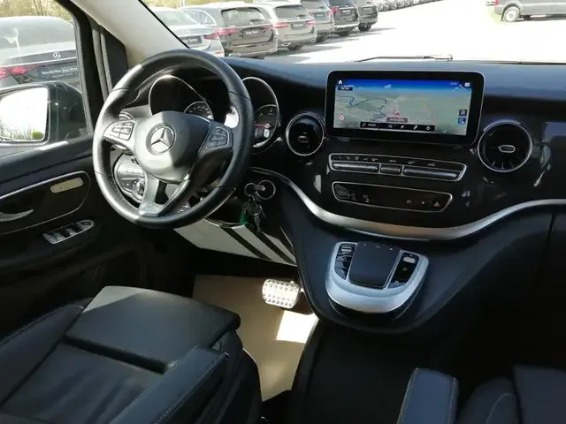 Mercedes-Benz V 300