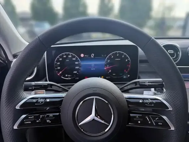 Mercedes-Benz C 200