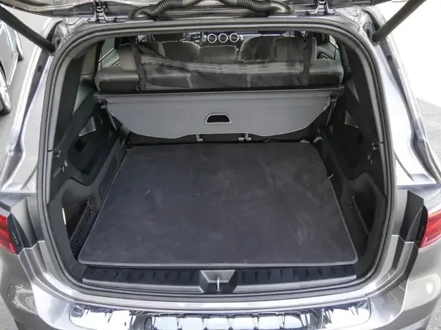 Mercedes-Benz EQB 350
