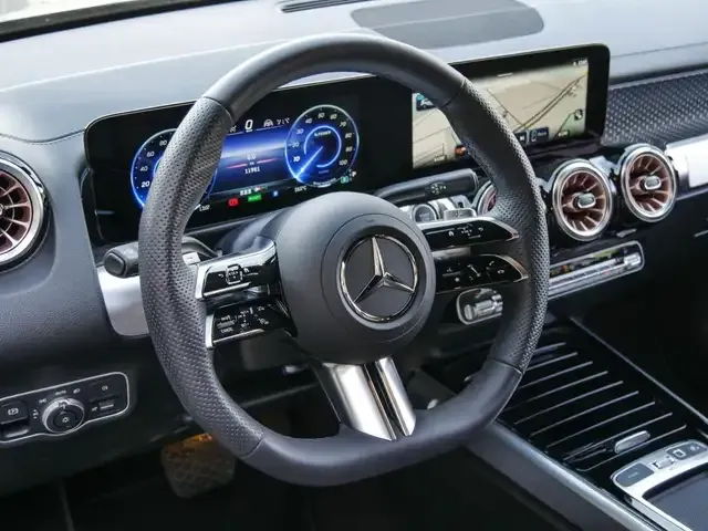 Mercedes-Benz EQB 350