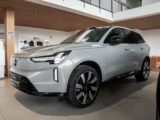 Volvo EX90
