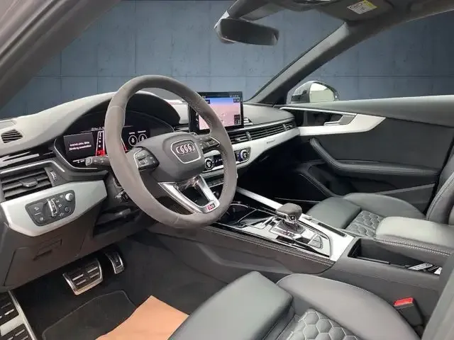 Audi RS4