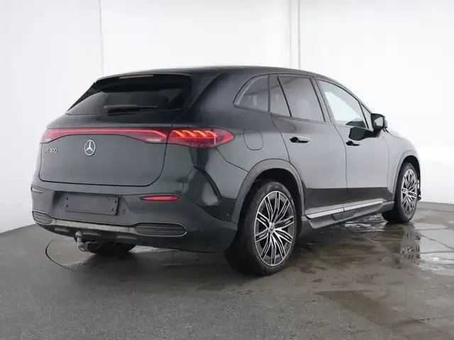 Mercedes-Benz EQE SUV