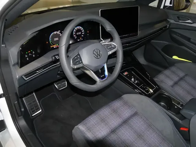 Volkswagen Golf GTE