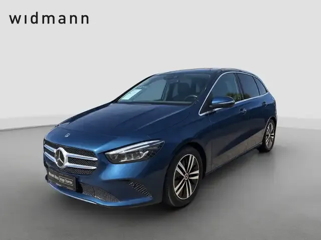 Mercedes-Benz B 220