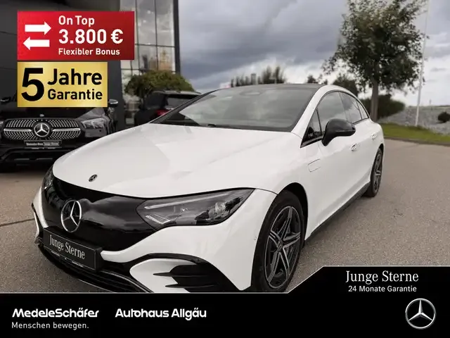 Mercedes-Benz EQE 300