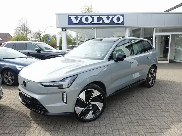 Volvo EX90