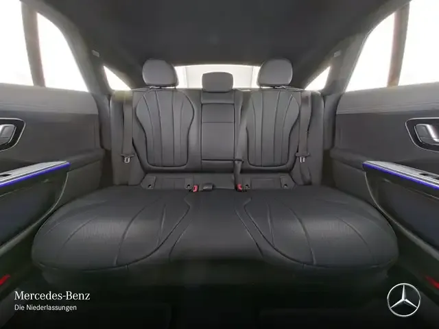 Mercedes-Benz EQE 300