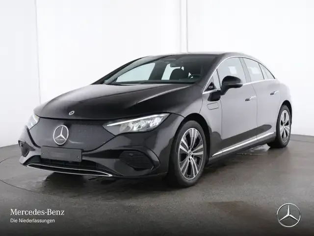 Mercedes-Benz EQE 300