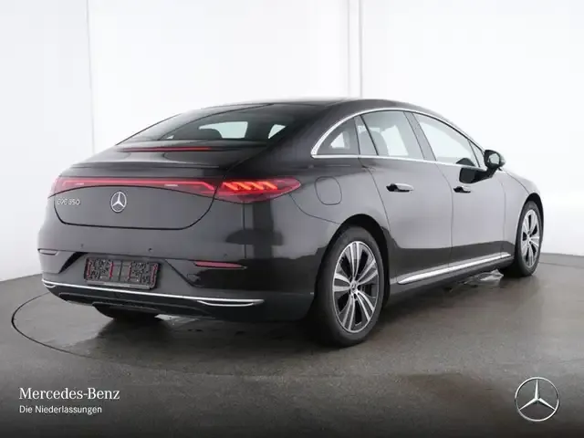 Mercedes-Benz EQE 300