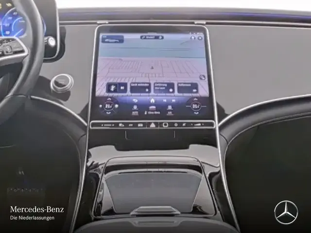 Mercedes-Benz EQE 300
