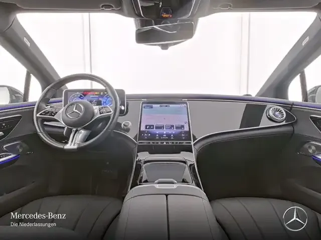 Mercedes-Benz EQE 300