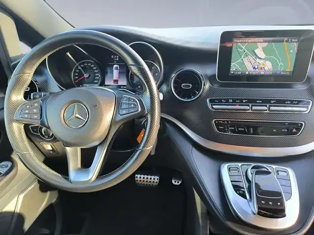 Mercedes-Benz V 250