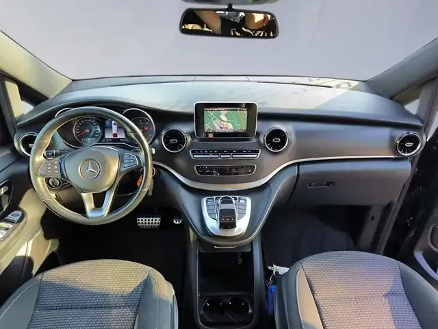 Mercedes-Benz V 250
