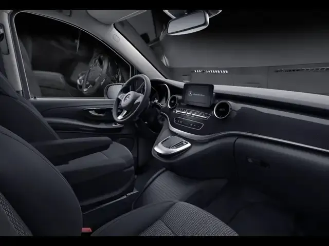 Mercedes-Benz V 220