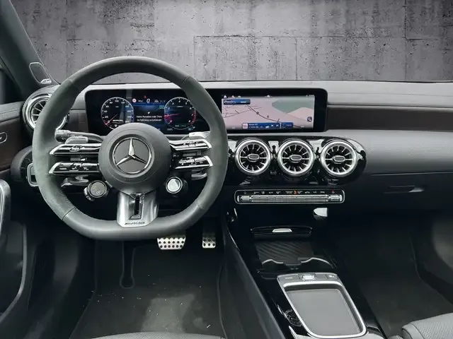 Mercedes-Benz A 35 AMG