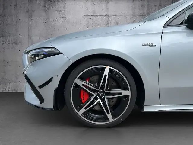 Mercedes-Benz A 35 AMG