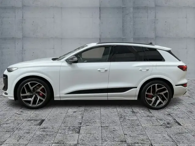 Audi SQ6 e-tron