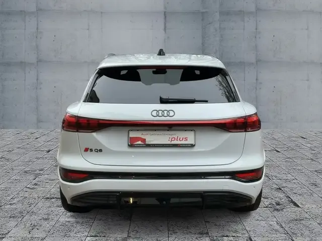 Audi SQ6 e-tron