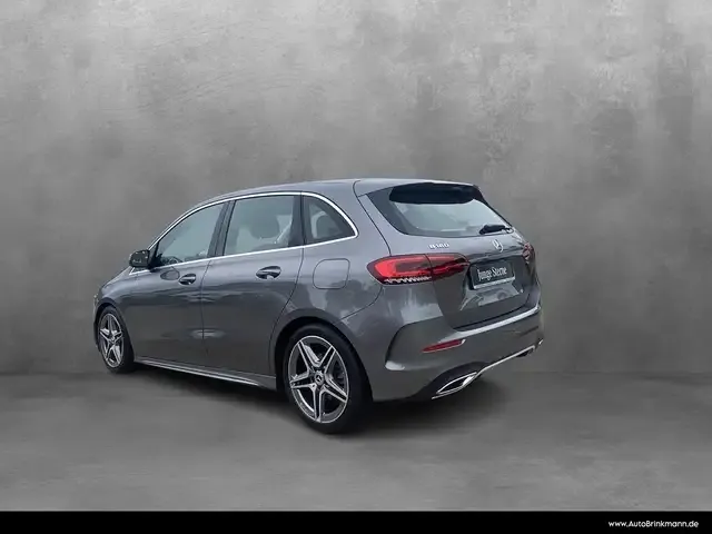 Mercedes-Benz B 180