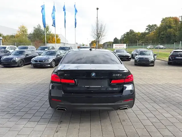 BMW 545