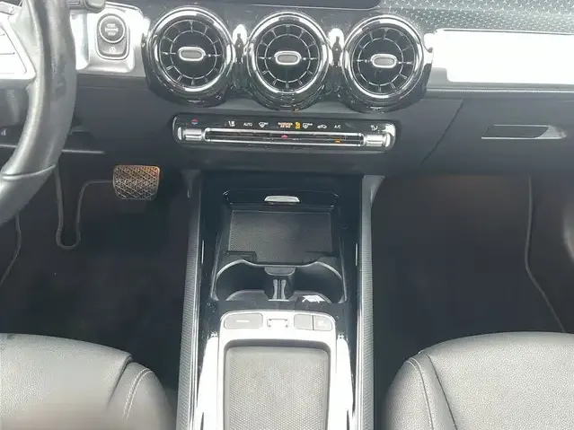 Mercedes-Benz GLB 180