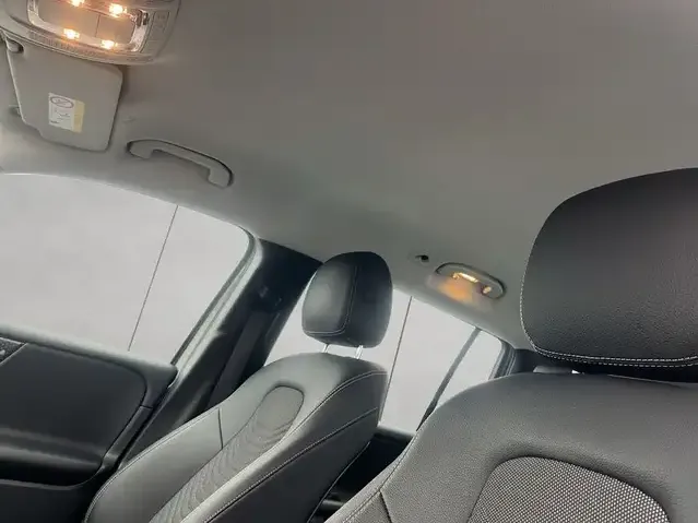 Mercedes-Benz GLB 180