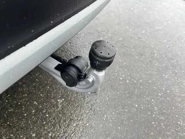 Mercedes-Benz GLB 180