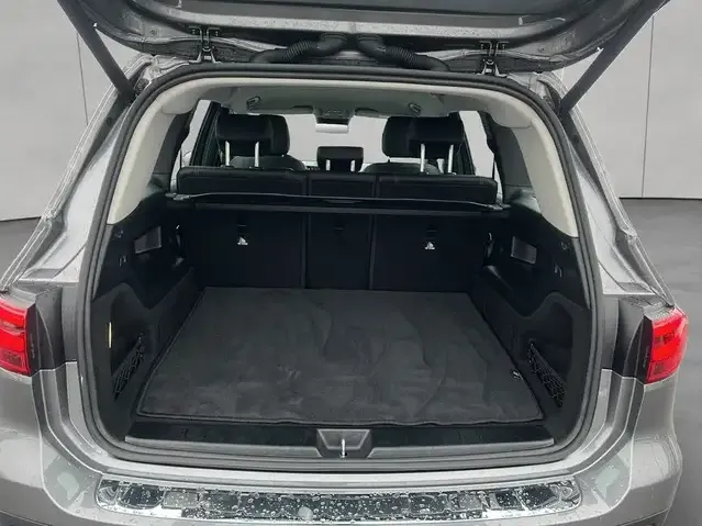 Mercedes-Benz GLB 180