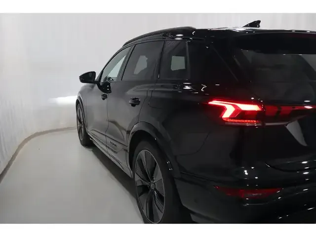 Audi SQ6 e-tron