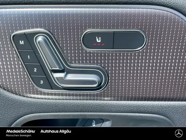 Mercedes-Benz EQA 300