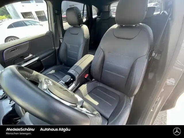 Mercedes-Benz EQA 300
