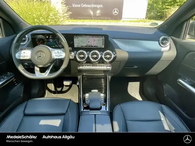 Mercedes-Benz EQA 300