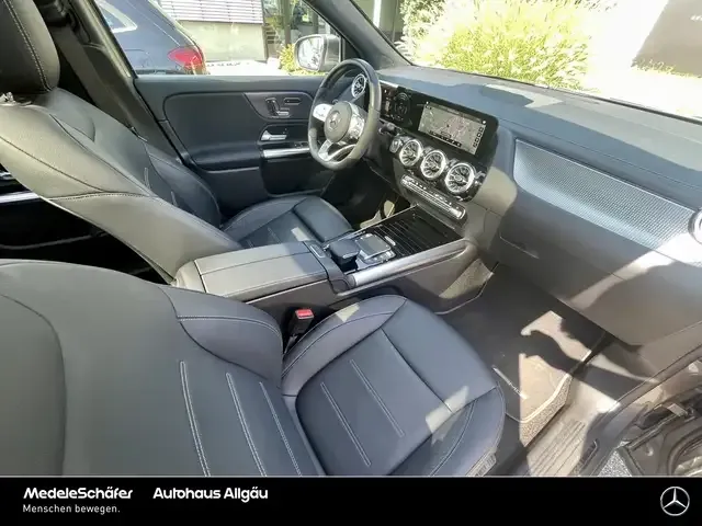 Mercedes-Benz EQA 300