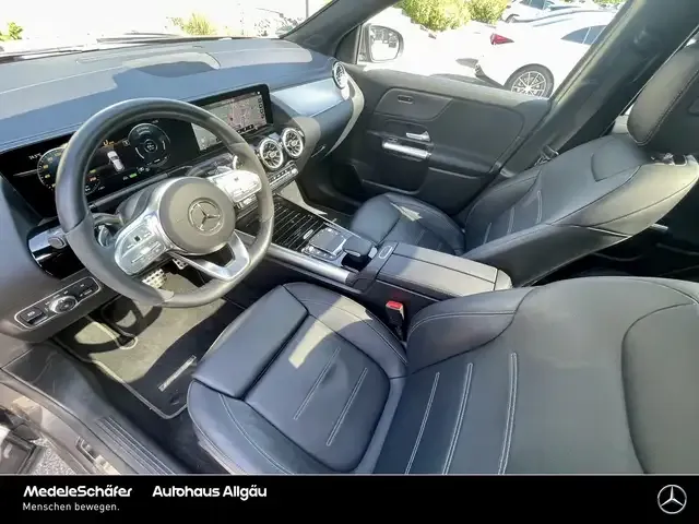 Mercedes-Benz EQA 300