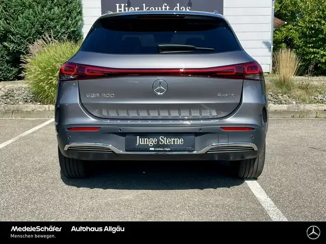 Mercedes-Benz EQA 300