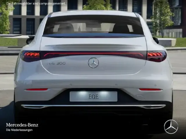 Mercedes-Benz EQE 300