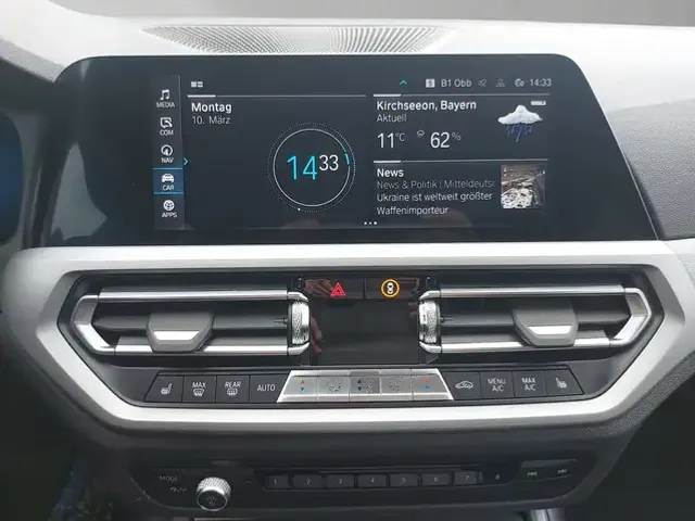 BMW 330