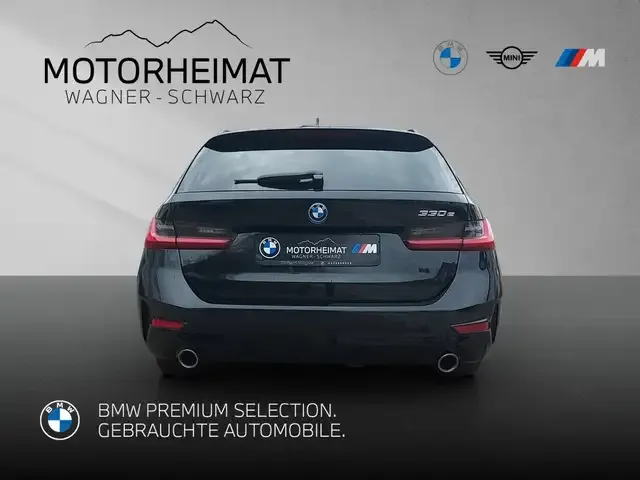 BMW 330