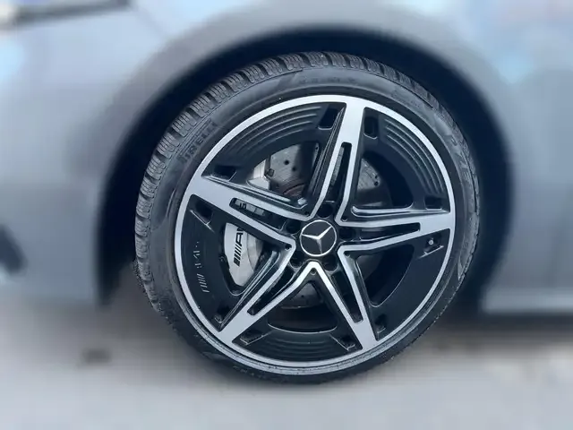 Mercedes-Benz A 35 AMG