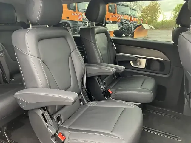 Mercedes-Benz V 250