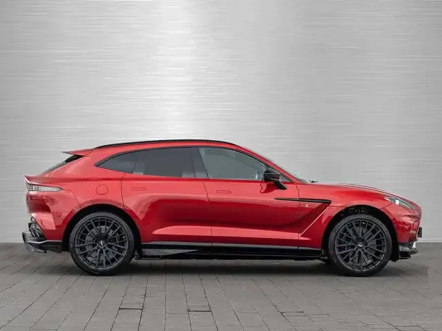 Aston Martin DBX