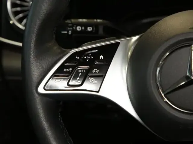 Mercedes-Benz EQE 350