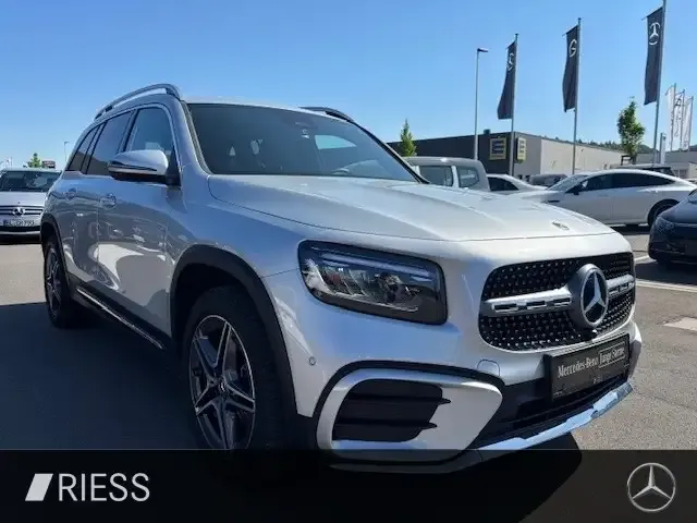 Mercedes-Benz GLB 200
