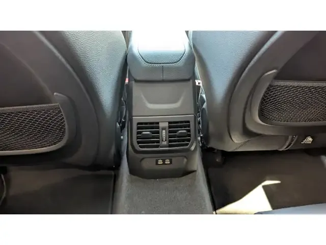 BMW 235